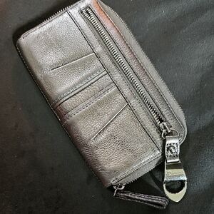B Makowski Silver Leather Zipper Wallet Never Used!